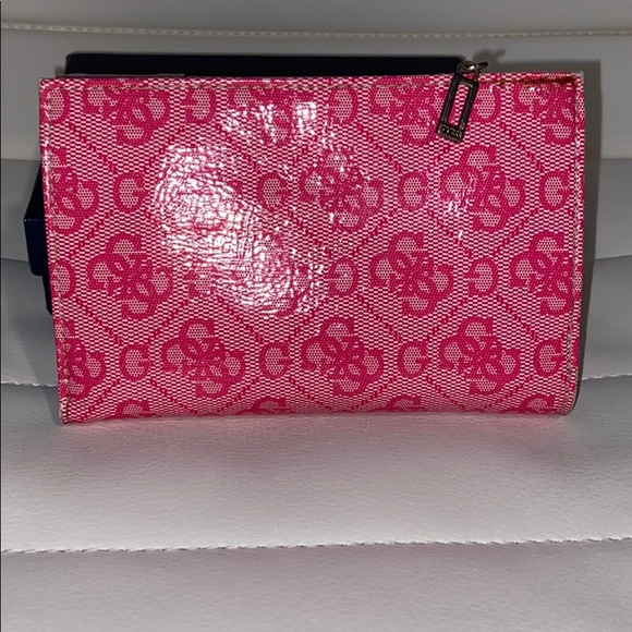 Guess Wallet - Picture 5 of 5